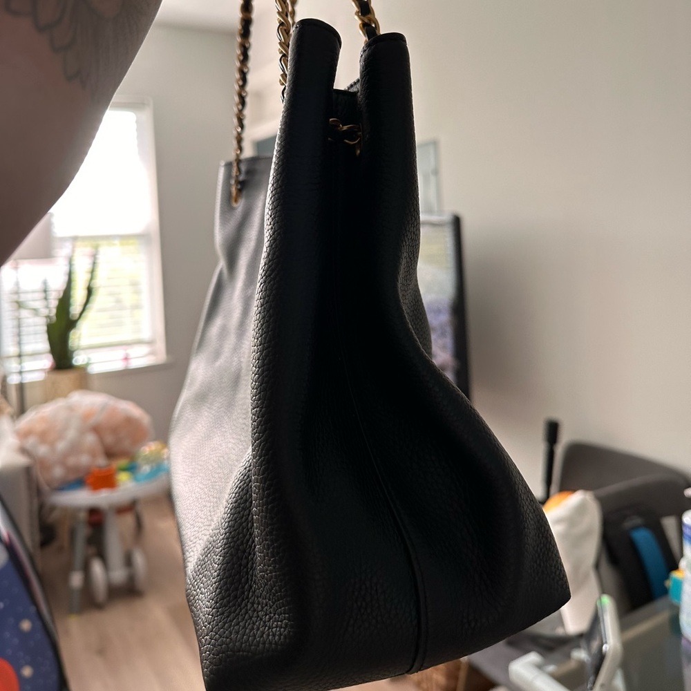 Tory Burch Black Leather Tote with Gold Chain Detail - Picture 7 of 7